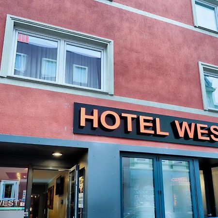 Hotel West 함브루크 외부 사진