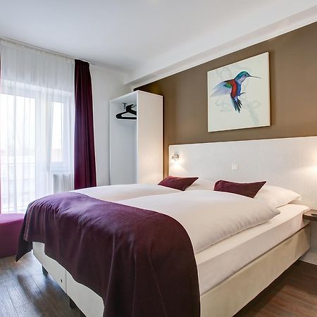 Hotel West 함브루크 외부 사진