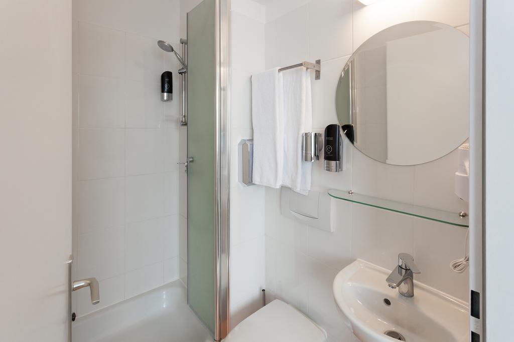 Hotel West 함브루크 외부 사진