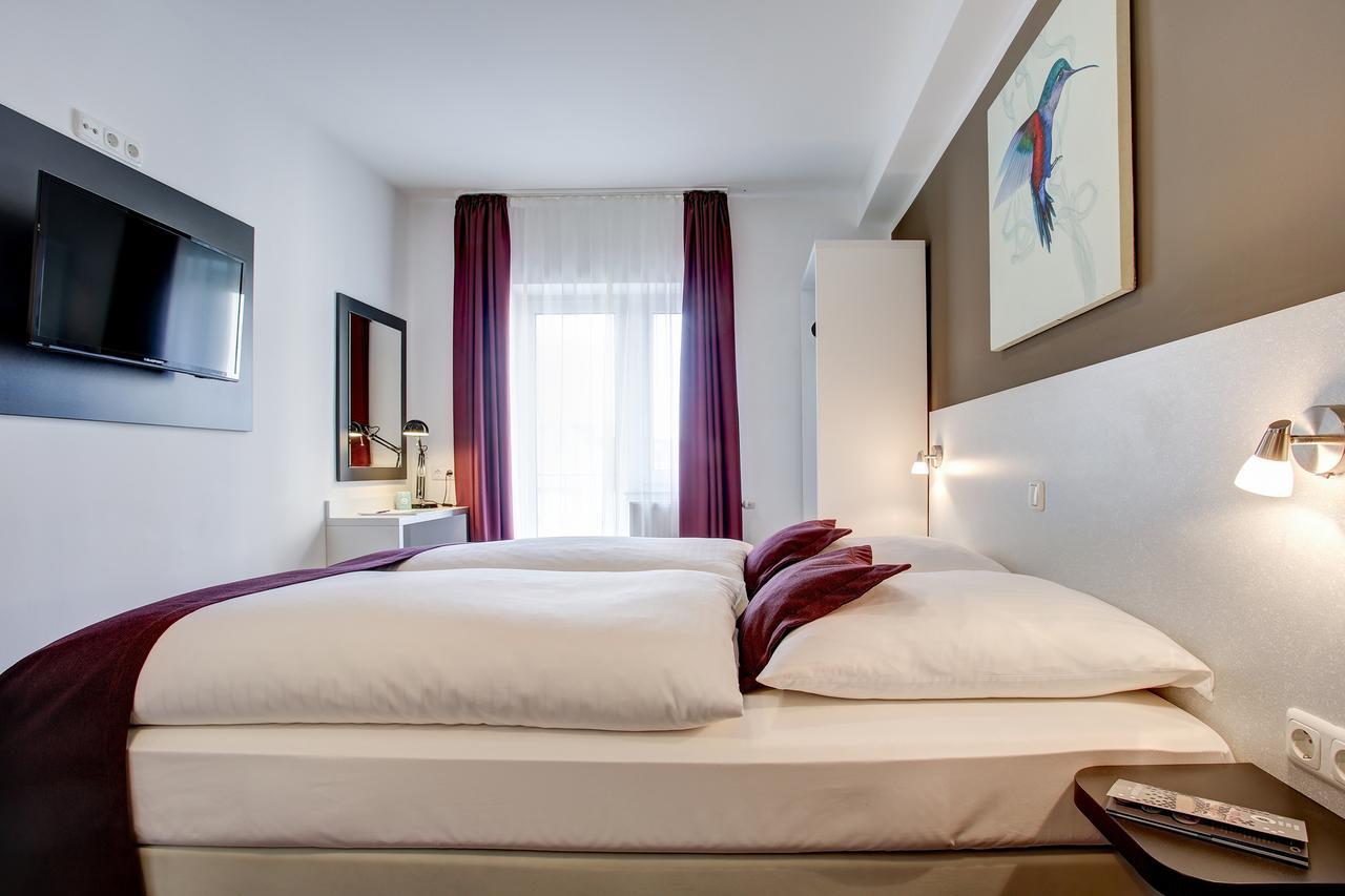 Hotel West 함브루크 외부 사진