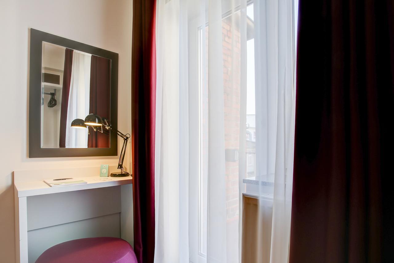 Hotel West 함브루크 외부 사진
