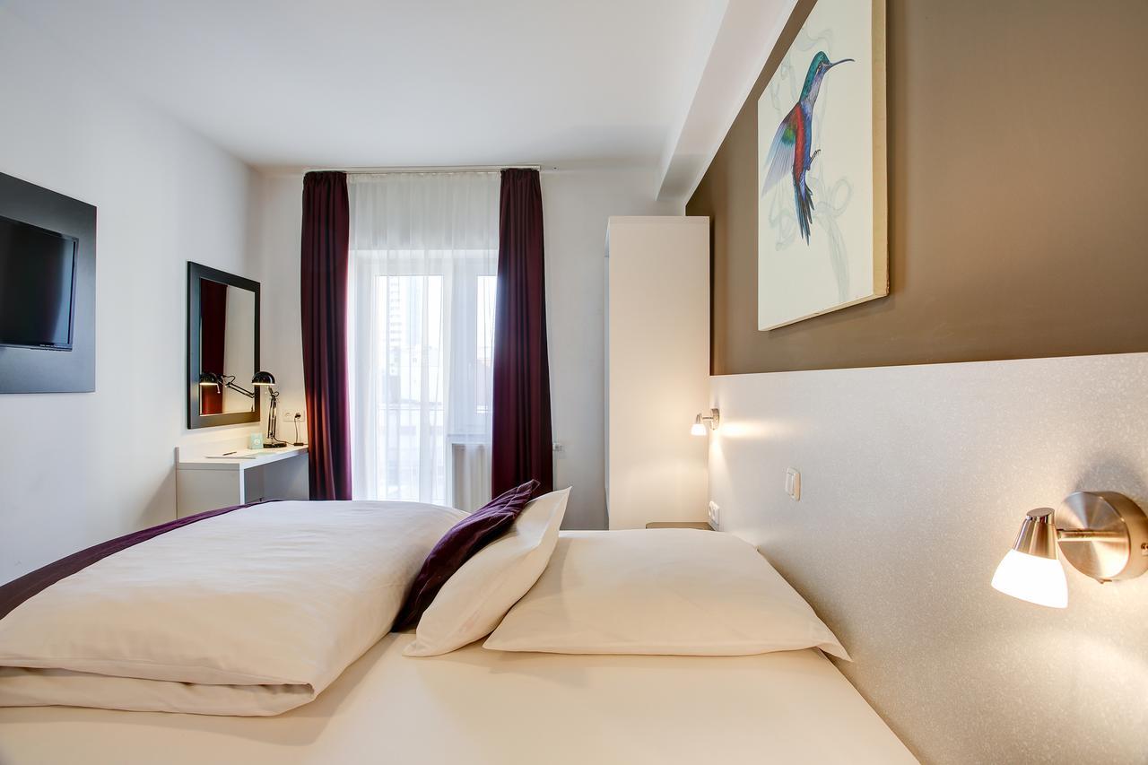Hotel West 함브루크 외부 사진